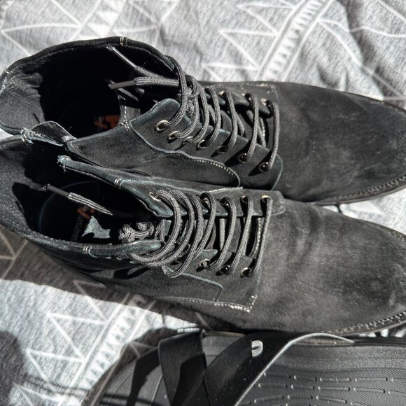 CALTO Men’s Size 12 Black Suede Elevator Boots + Slides Bundle - Picture 5 of 14